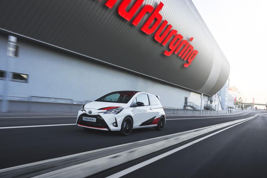  Toyota Yaris GRMN 2017 года  (фото 26 из 51)